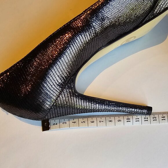 Michael Kors  black Pump - Picture 9 of 9